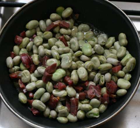 Broad beans and ham without eggs