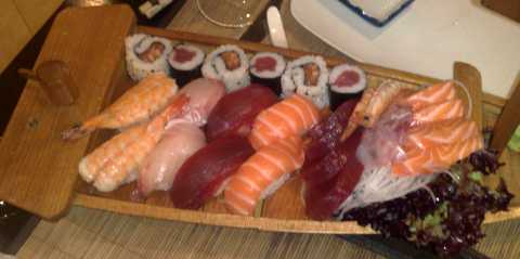 sushi, a dish of the Japanese Diet